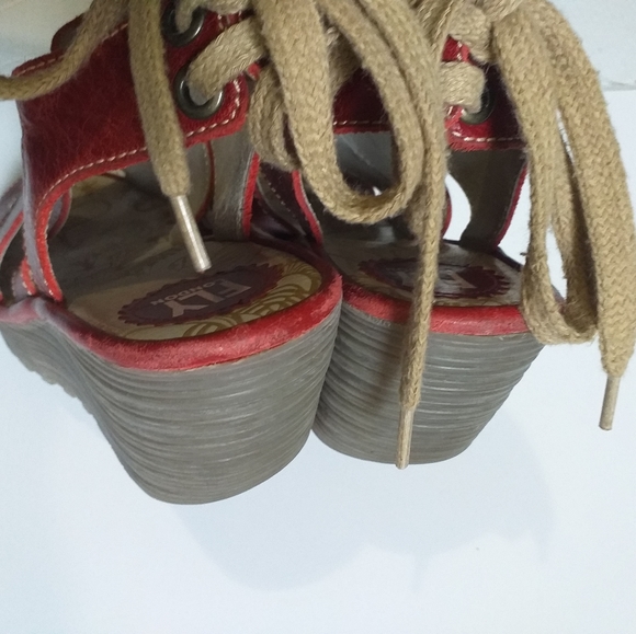 FLY LONDON Yown Sandal Red - Picture 7 of 15